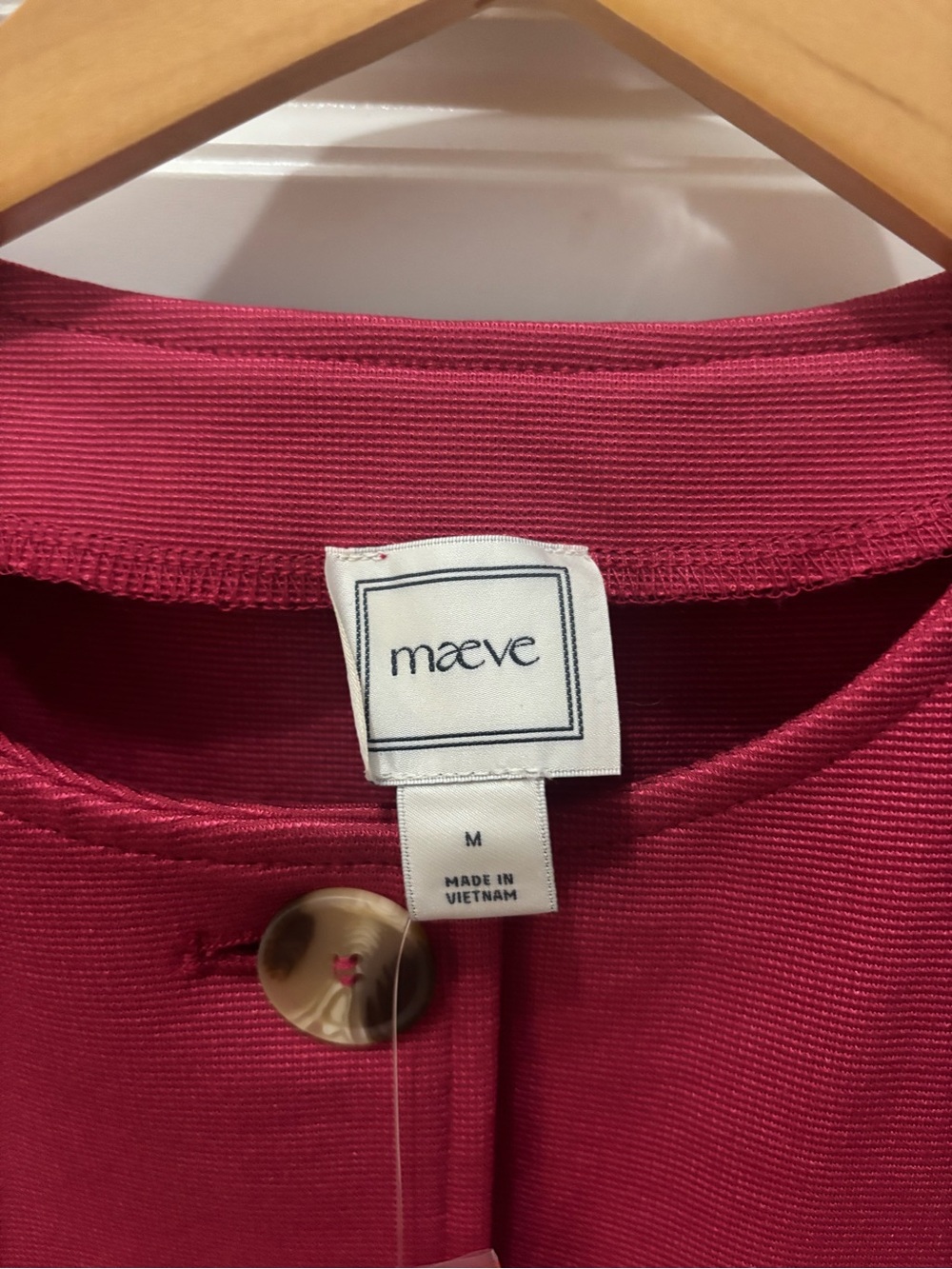 Maeve NWT Size MED sleeveless button-front top in deep rose - Picture 3 of 4